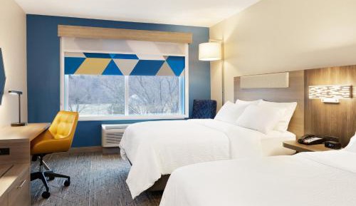Standard Double Room with Two Double Beds