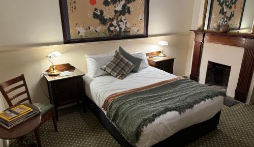 Queen Room