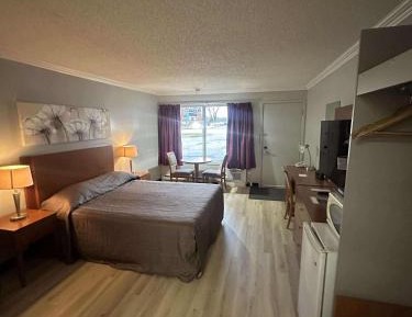 Queen Room