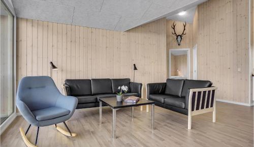 Four-Bedroom Holiday Home