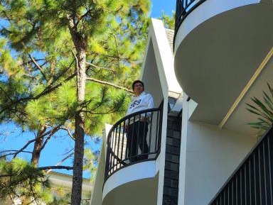 Family Room with Garden View