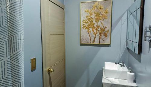 Deluxe Studio