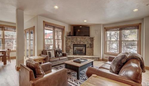 Four-Bedroom Apartment