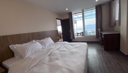 Family Two-Bedroom Apartment with View
