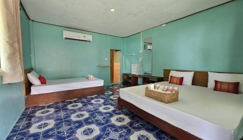 Deluxe Triple Room with Sea View