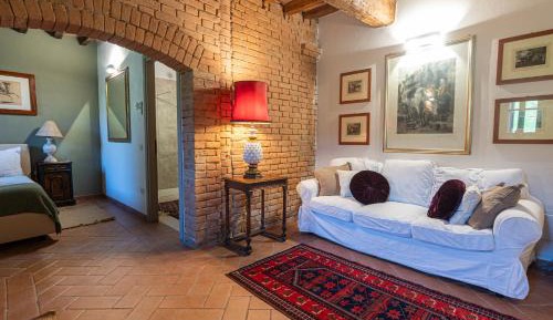 One-Bedroom Apartment with Garden View
