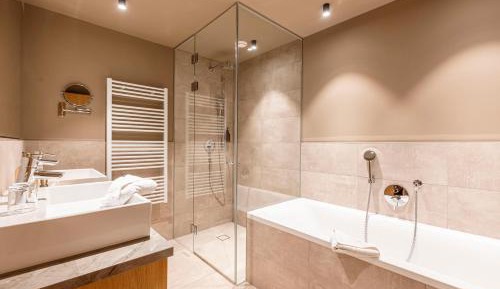 Superior One-Bedroom Apartment