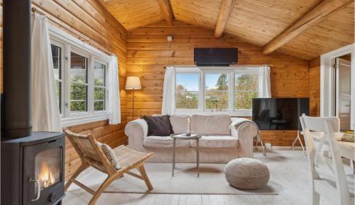 Three-Bedroom Holiday Home 