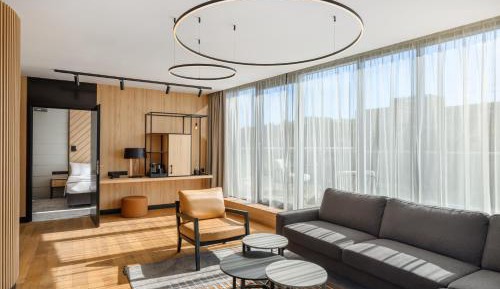 Deluxe Suite with Spa Bath