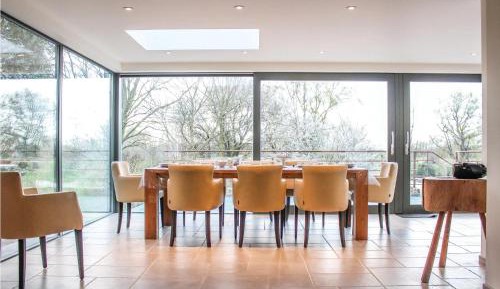 Six-Bedroom Holiday Home