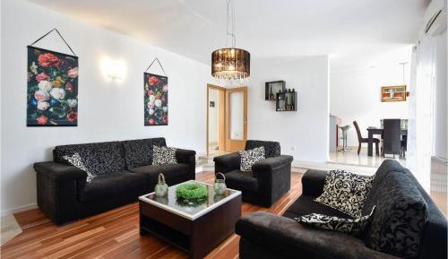 Four-Bedroom Holiday Home