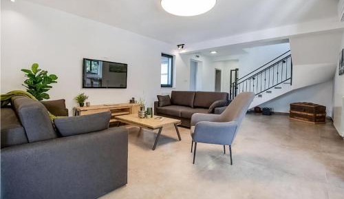 Four-Bedroom Vacation Home