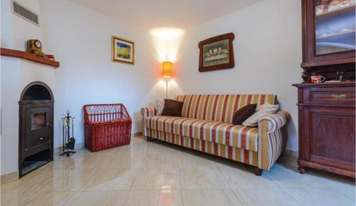 Five-Bedroom Holiday Home