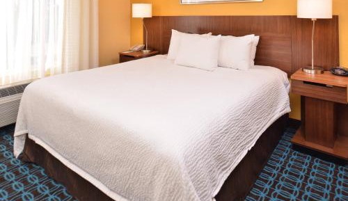 Guest Room with King Bed
