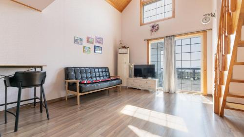 Studio 2