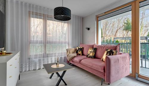 One-Bedroom Apartment with Balcony