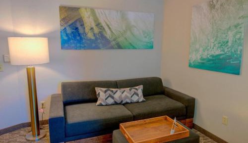 King Studio with Sofa Bed
