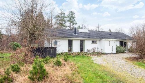 Three-Bedroom Holiday Home 