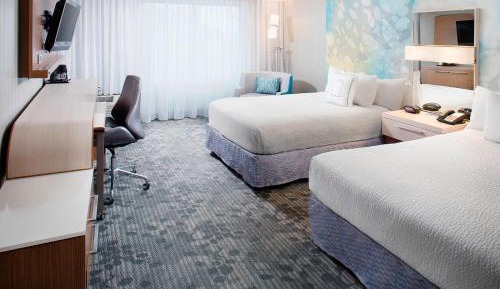 Queen Room with Two Queen Beds - Hearing Accessible