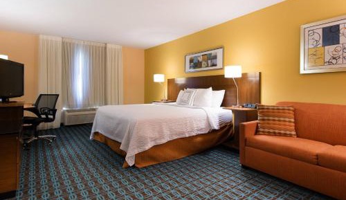 Larger Guest room, 1 King, Sofa bed