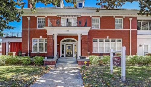 Nine-Bedroom Holiday Home