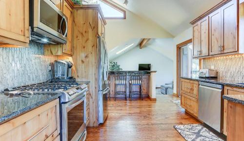 Four-Bedroom Holiday Home