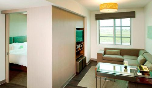 One-Bedroom King Suite with Roll-In Shower - Mobility and Hearing Accessible