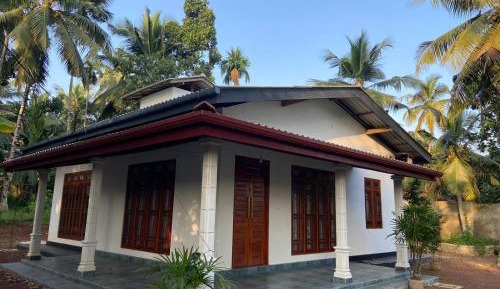 Bungalow with Garden View