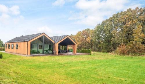 Five-Bedroom Holiday Home