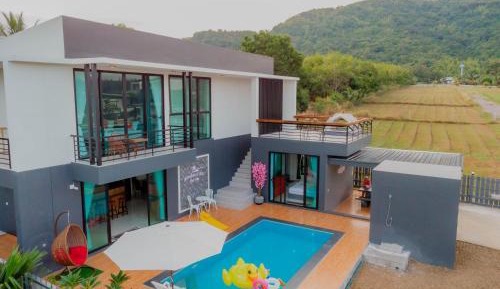 Deluxe Villa