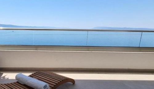 Queen Suite with Sea View