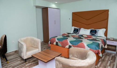 Deluxe Studio