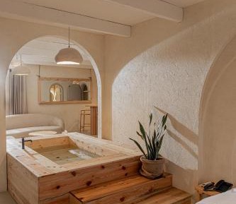 Suite with City View