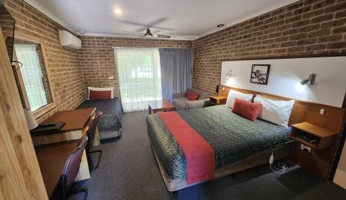 Triple Room