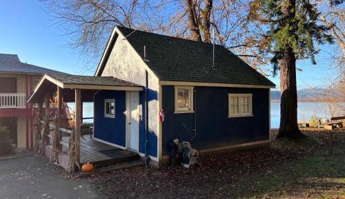 One-Bedroom Cottage