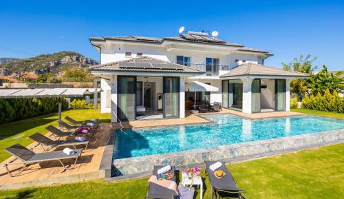 Four-Bedroom Villa