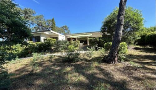 Three-Bedroom Holiday Home 