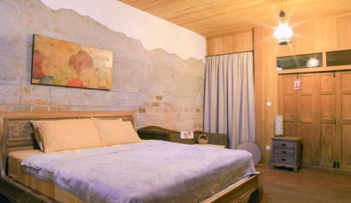 Deluxe King Suite