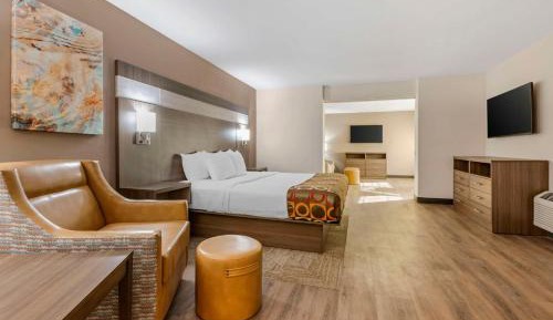 King Suite with Sofa Bed - Non-Smoking