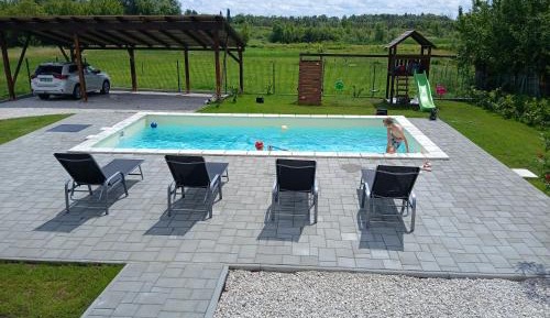 One-Bedroom Apartment with Pool View