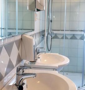 Double or Twin Room with Shared Bathroom