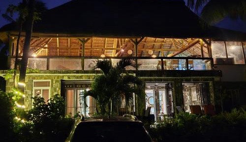 Villa - Beach Front