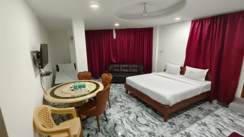 Studio Apartment