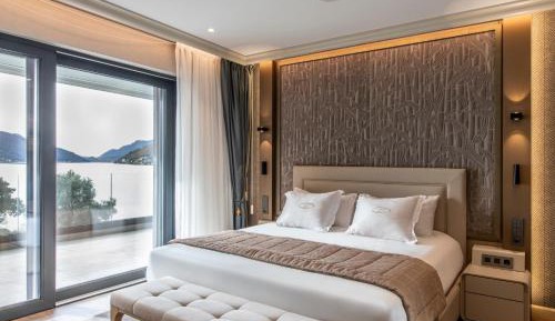 Deluxe Double Room with Terrace