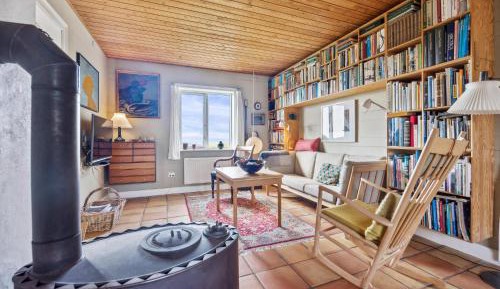 Four-Bedroom Holiday Home
