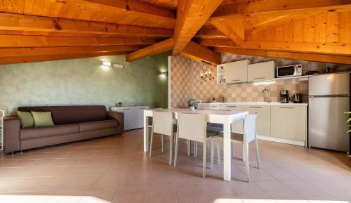 Two-Bedroom Deluxe Apartment with Balcony