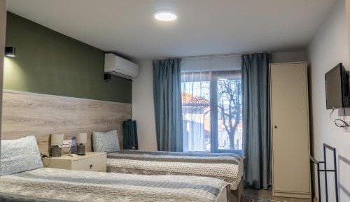 Deluxe Double Room with Shower
