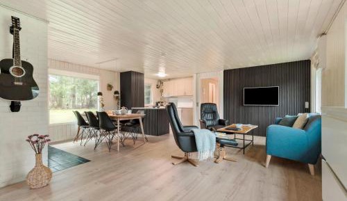 Three-Bedroom Holiday Home 