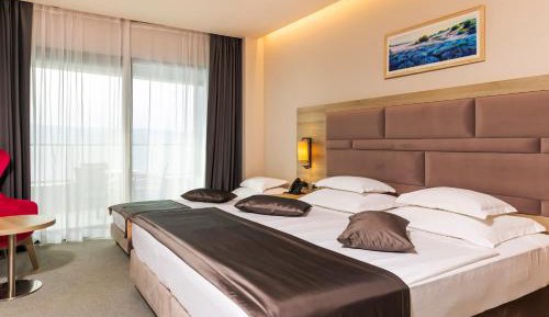 Superior Double or Twin Room with Balcony and Sea View