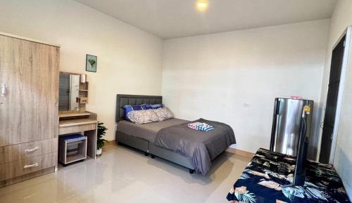 Deluxe Room (2 Adults + 1 Child)